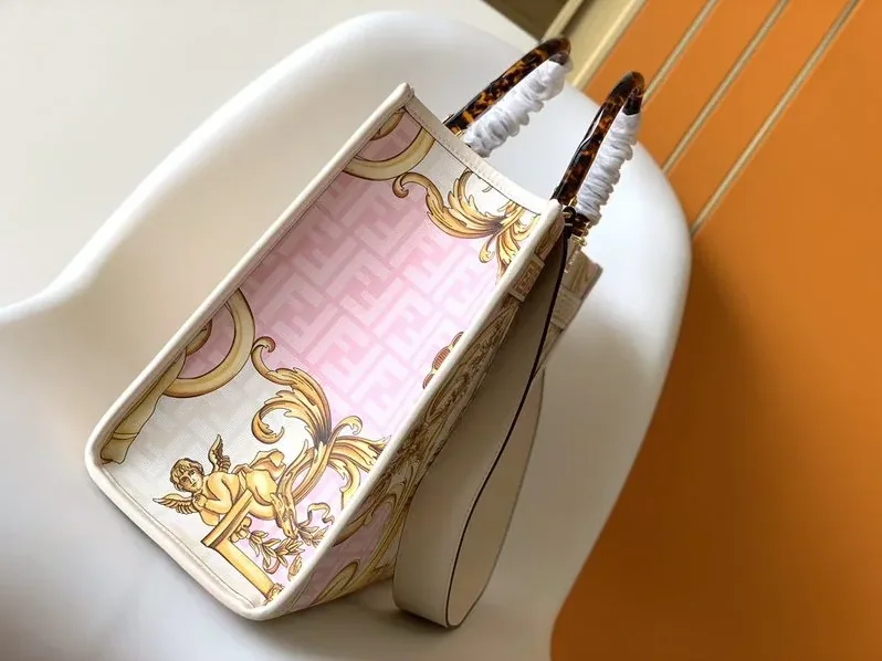 Fendi Fendace Sunshine Tote Bag White /