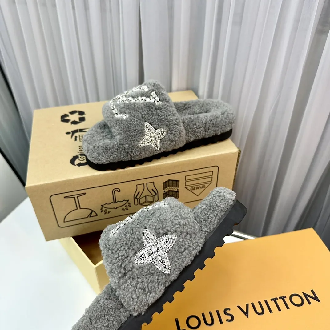 Louis Vuitton Paseo Flat Comfort Mule Grey Louis Vuitton Paseo Flat Comfort Mule Grey