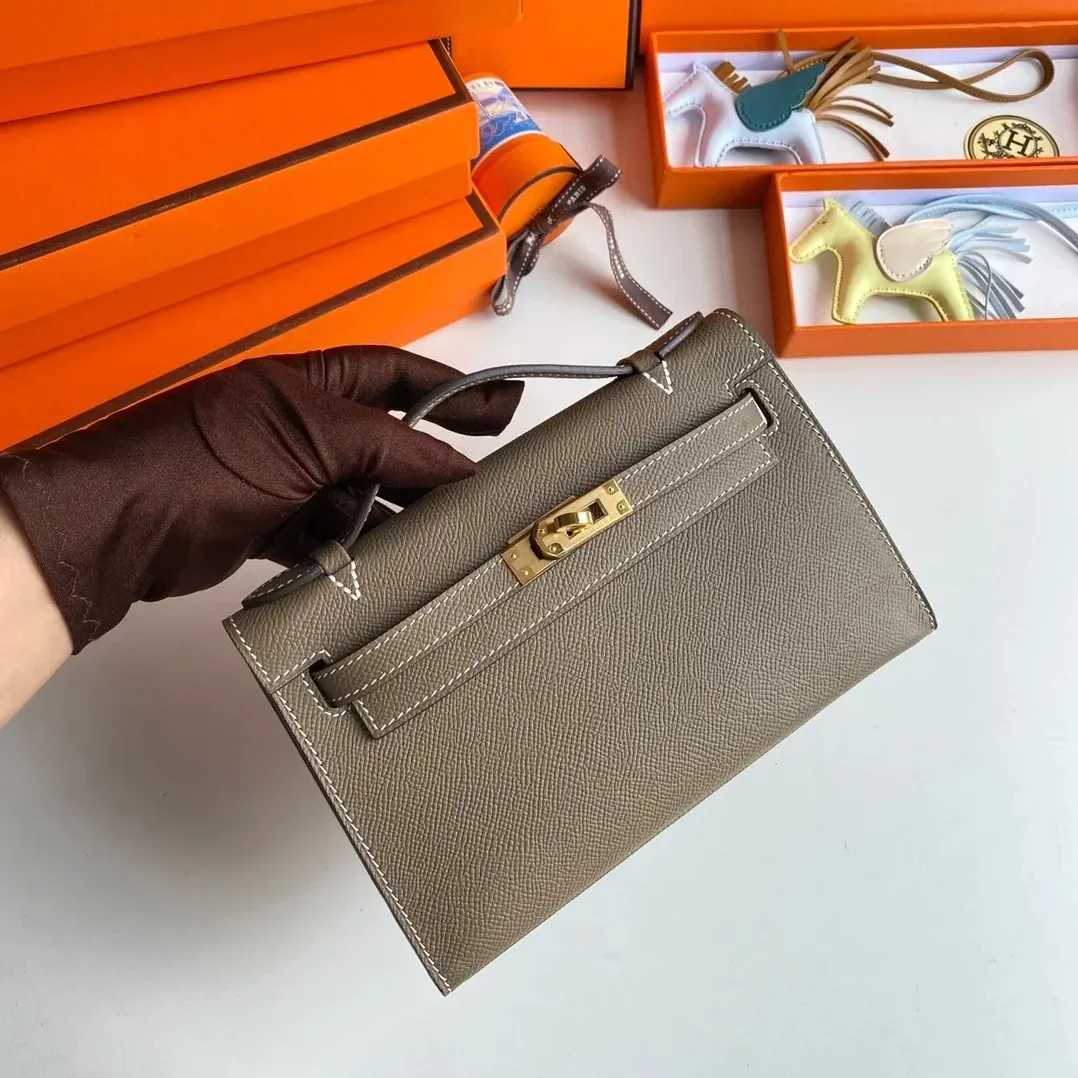 Hermes Kelly Pochette Top Handle Bag in Etoupe Epsom Gold Hardware Hermes Kelly Pochette Top Handle Bag in Etoupe Epsom Gold Hardware