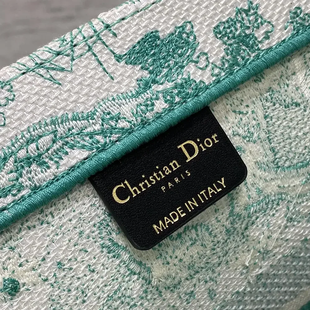 Dior Medium Dioriviera Dior Book Tote Aquamarina Toile de Jouy Embroidery for Women Dior Medium Dioriviera Dior Book Tote Aquamarina Toile de Jouy Embroidery for Women