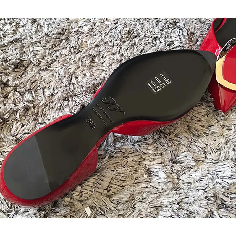 Roger Vivier Shoes Dorsay Ballerinas in Patent Leather for Women in Red Roger Vivier Shoes Dorsay Ballerinas in Patent Leather for Women in Red