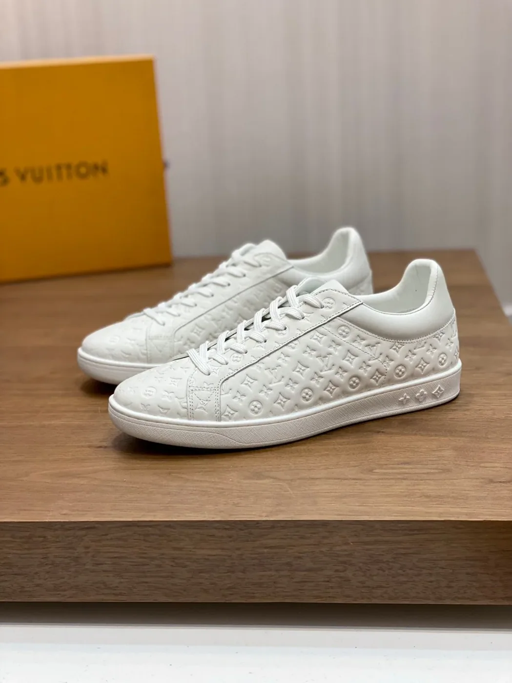 Louis Vuitton Rivoli Sneaker White 1AARI6 Louis Vuitton Rivoli Sneaker White 1AARI6