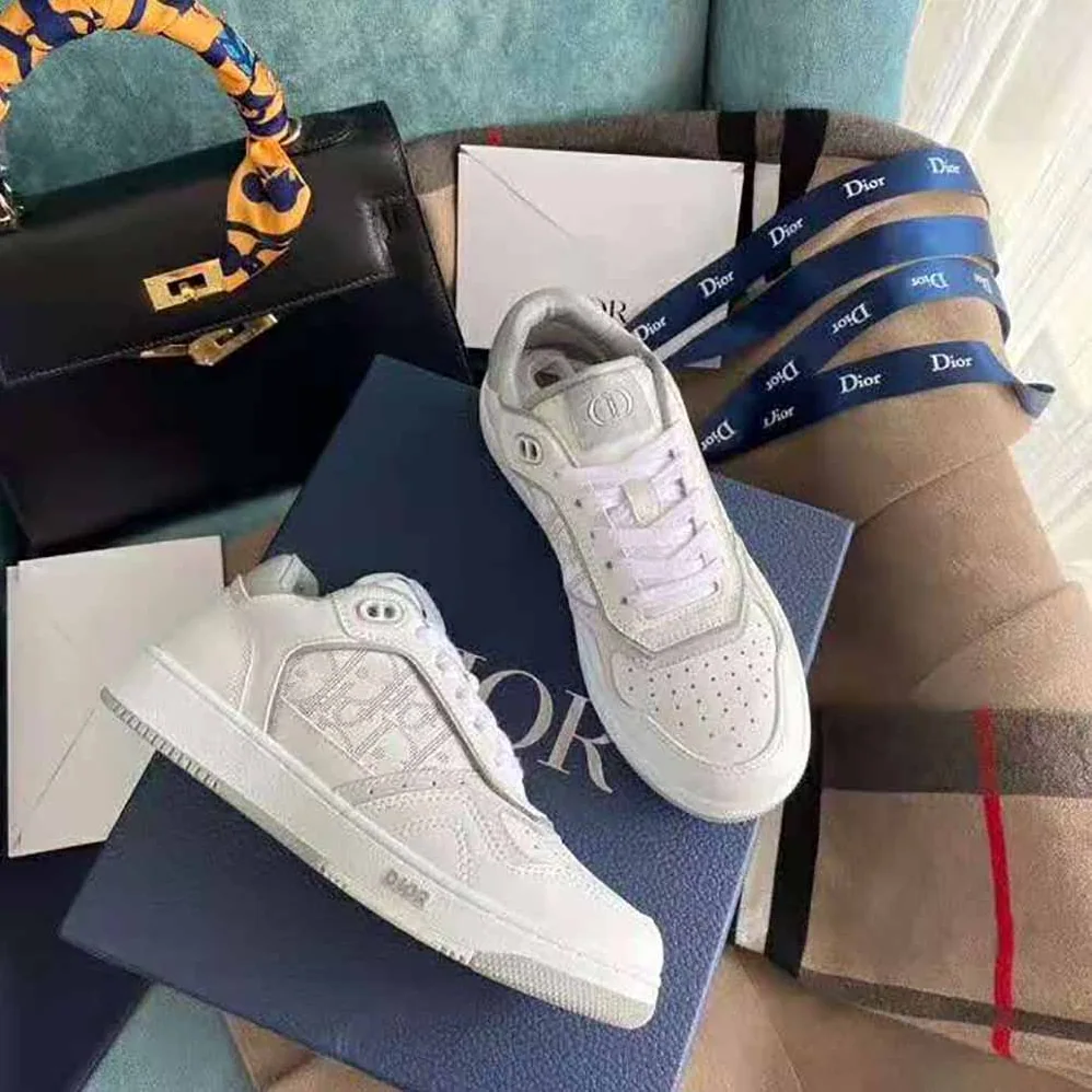Dior B27 Low-Top Sneaker Smooth Calfskin with Dior Oblique Jacquard for Men in White