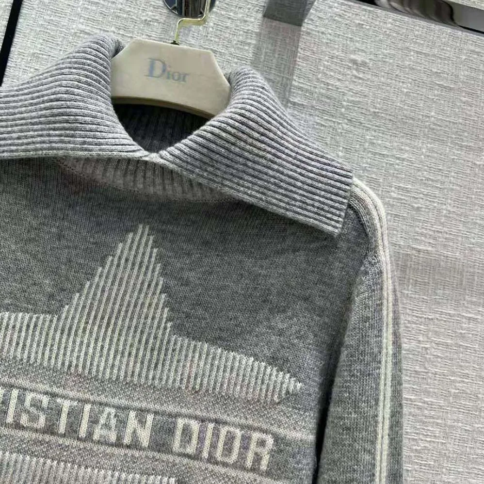 Dior Dioralps Stand-Collar Sweater Gray and White Three-Tone Dior Star Wool and Cashmere Knit for Women Dior Dioralps Stand-Collar Sweater Gray and White Three-Tone Dior Star Wool and Cashmere Knit for Women