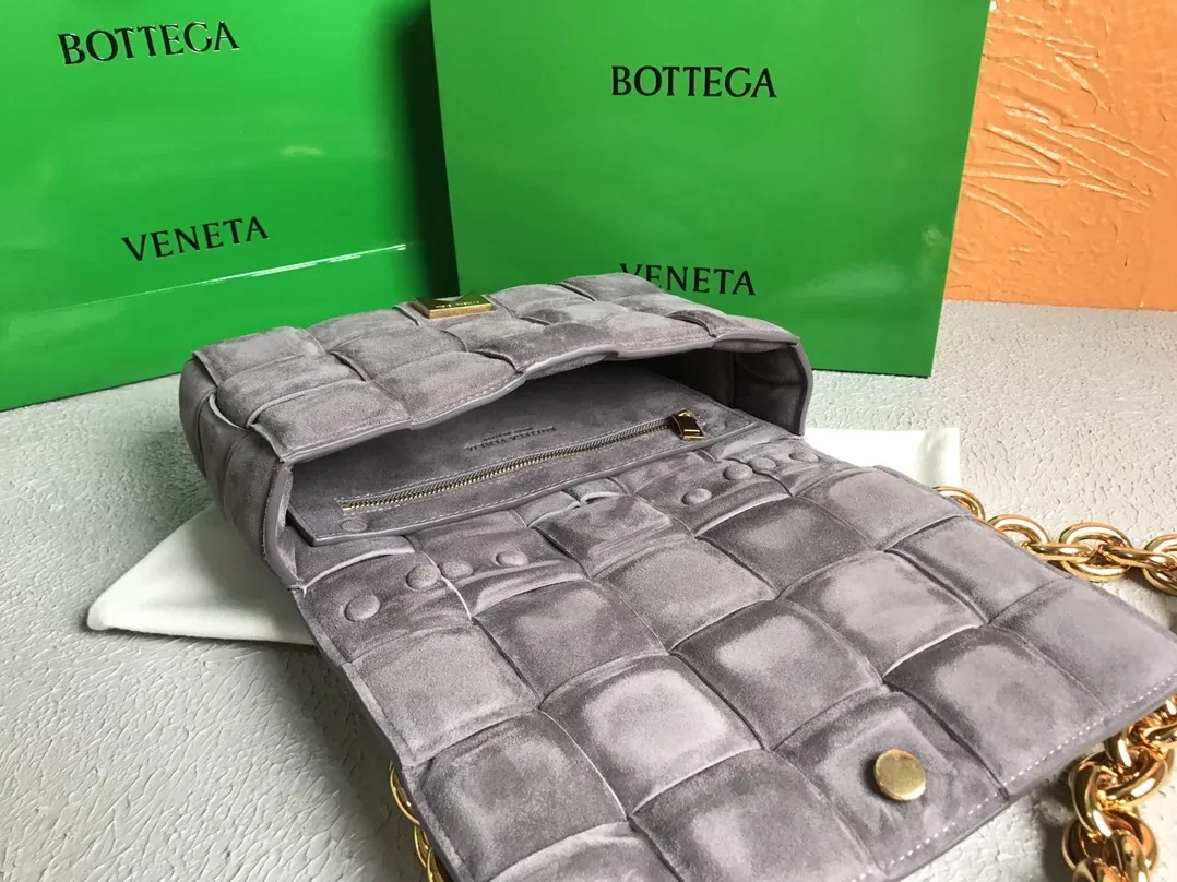 Bottega Veneta Chain Cassette Gray