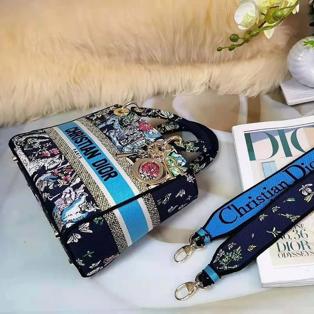 Dior Medium Lady D-Lite Bag Blue Multicolor D for Women in Constellation Embroidery Dior Medium Lady D-Lite Bag Blue Multicolor D for Women in Constellation Embroidery