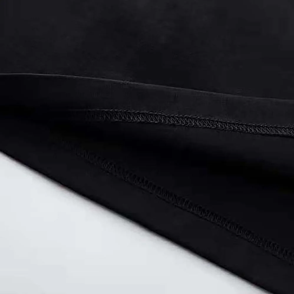 Givenchy Charms Masculine T-shirt for Women in Black