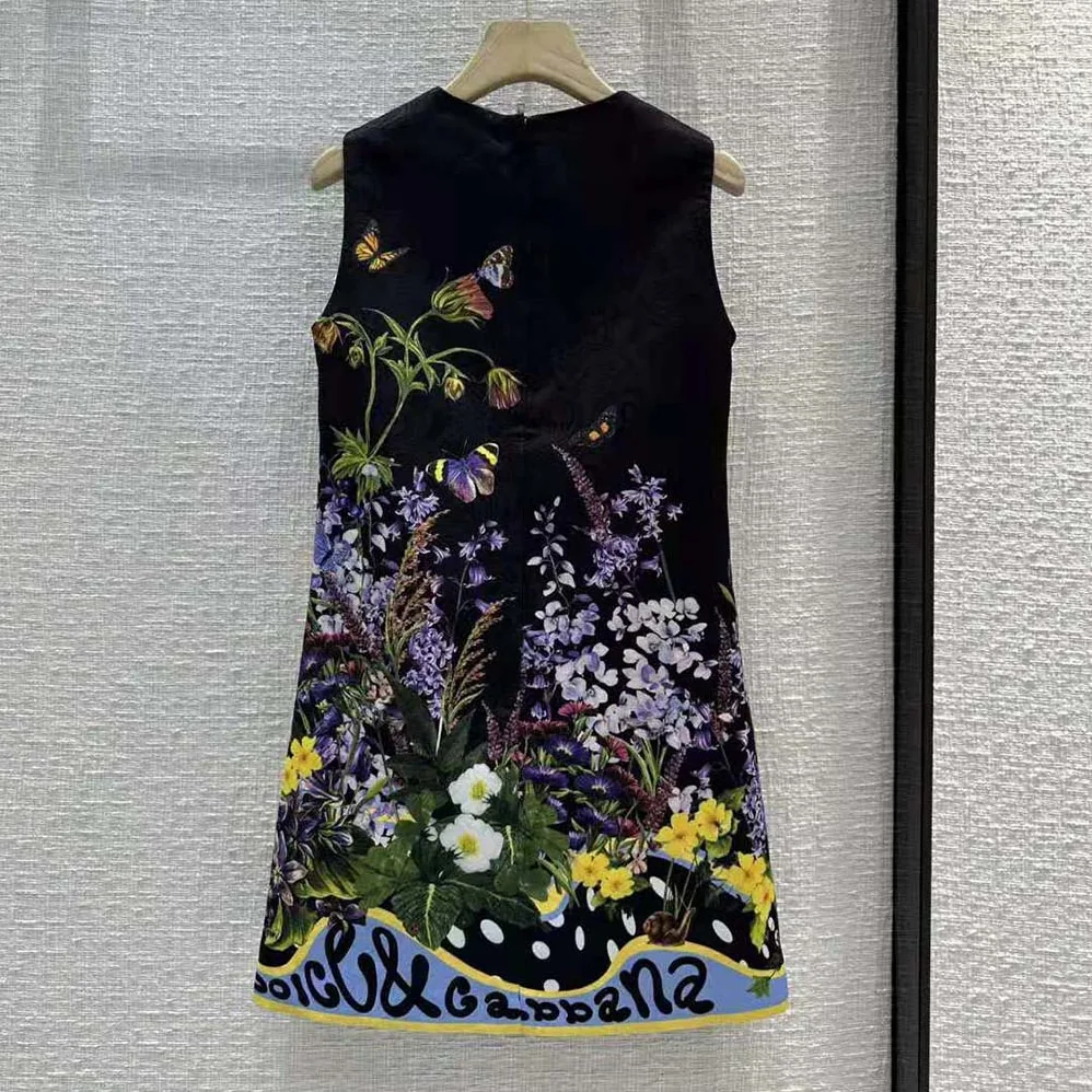 Dolce Gabbana D&G Rabbit-Print Brocade A for Women in Line Dress Dolce Gabbana D&G Rabbit-Print Brocade A for Women in Line Dress