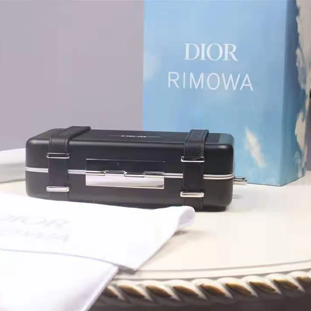 Dior Dior and Rimowa Personal Clutch Aluminum and Grained Calfskin for Men in Black Dior Dior and Rimowa Personal Clutch Aluminum and Grained Calfskin for Men in Black