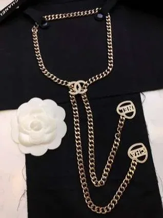 Chanel Pearl Heart Necklace Gold