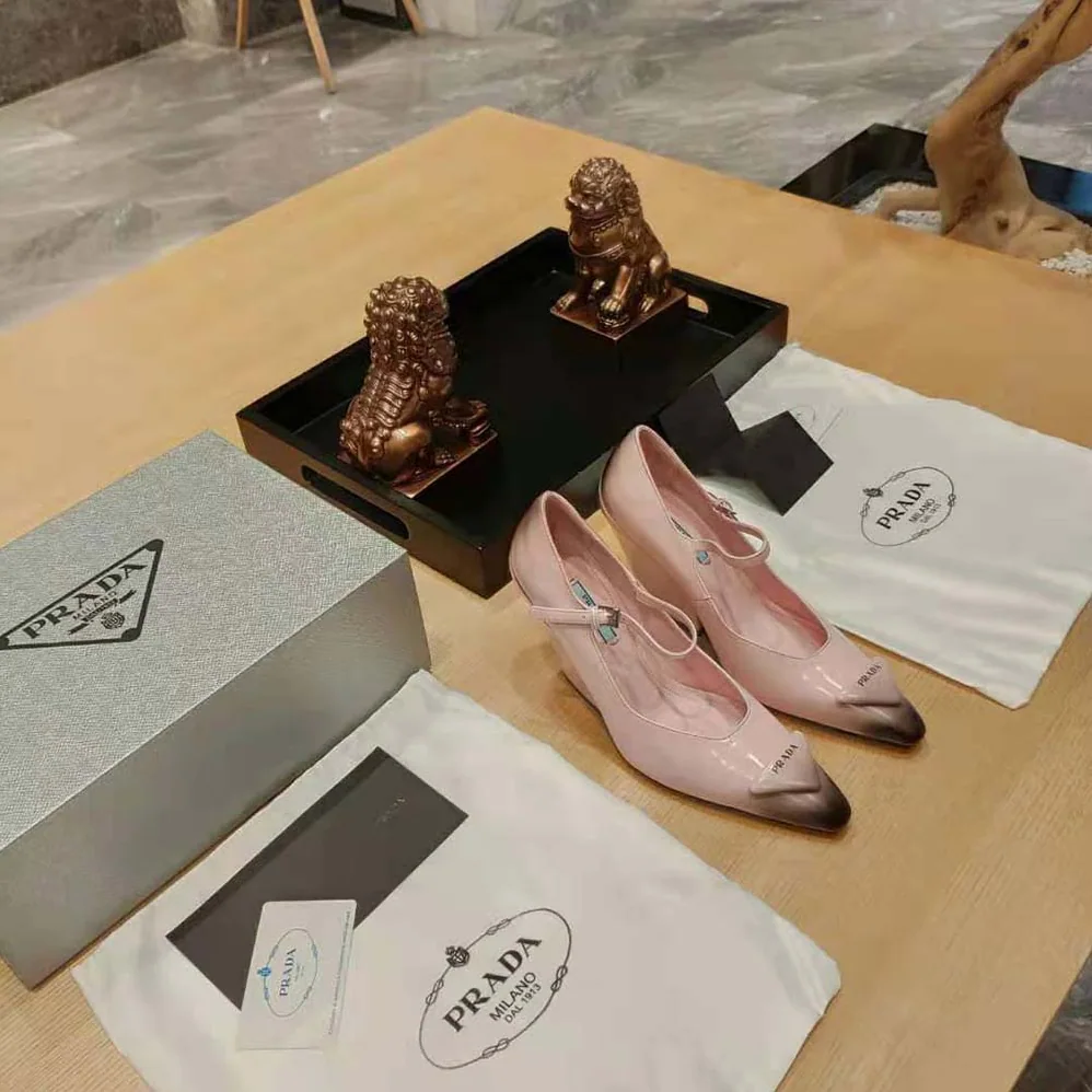 Prada Brushed Leather Pumps in 95 mm Leather-Covered Heel for Women in Pink