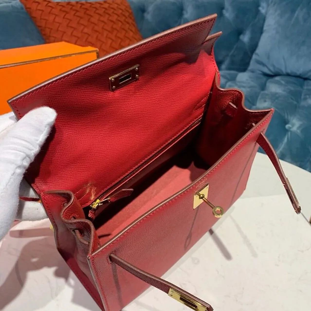 Hermes Kelly Tomate Gold Toned Hardware / Hermes Kelly Tomate Gold Toned Hardware /