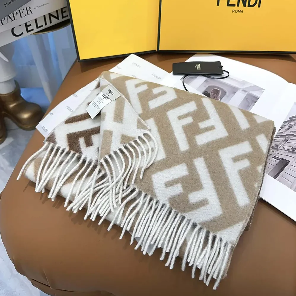 Fendi FF Scarf Beige Wool and Cashmere Scarf for Unisex Fendi FF Scarf Beige Wool and Cashmere Scarf for Unisex