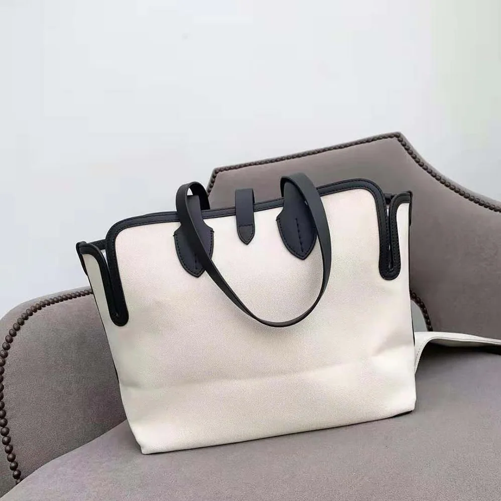 Burberry The Medium Soft Cotton Canvas Belt Bag for Women in White