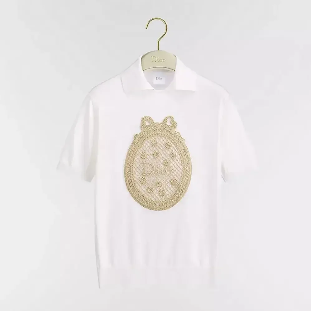 Dior Dioriviera Dior Médaillon Short-Sleeved Sweater Ecru Silk Knit for Women Dior Dioriviera Dior Médaillon Short-Sleeved Sweater Ecru Silk Knit for Women