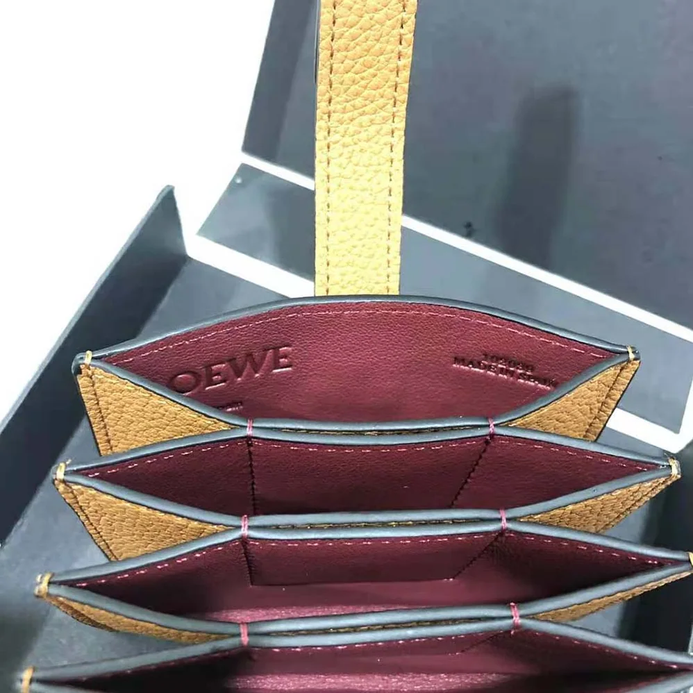 Loewe Accordion Cardholder in Soft Grained Calfskin for Women in Brown Loewe Accordion Cardholder in Soft Grained Calfskin for Women in Brown