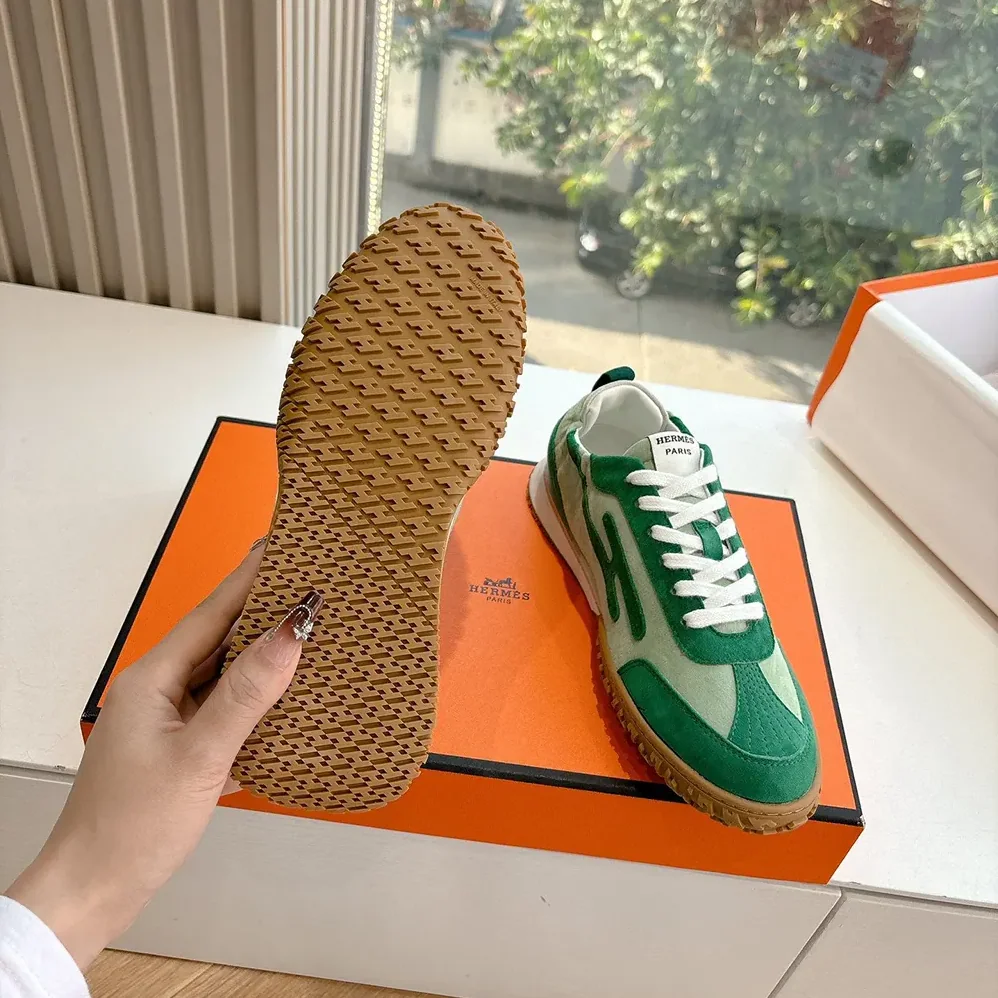 Hermes Jet Sneaker in Technical Canvas and Suede Goatskin for Unisex in Green