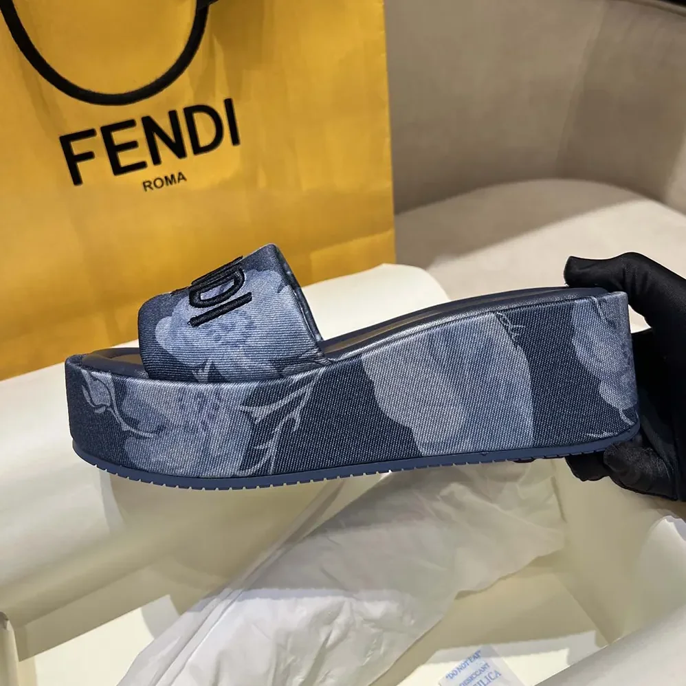 Fendi Sunshine Blue Denim Flatform Slides for Women Fendi Sunshine Blue Denim Flatform Slides for Women
