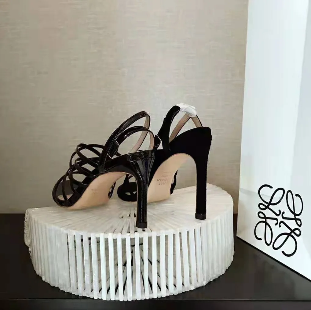 Stuart Weitzman Shoes The Spotlight 80 Sandal 80mm Heel Height for Women in Black Stuart Weitzman Shoes The Spotlight 80 Sandal 80mm Heel Height for Women in Black