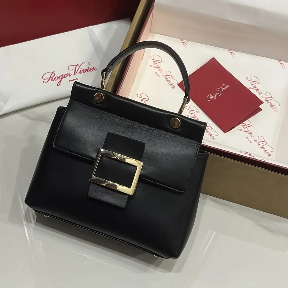 Roger Vivier Viv' Cabas Bag in Leather for Women in Black Roger Vivier Viv' Cabas Bag in Leather for Women in Black