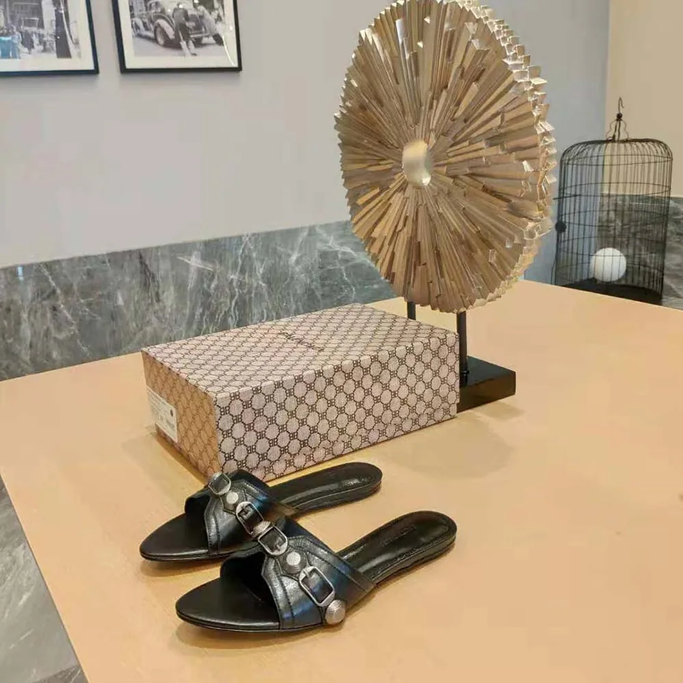 Balenciaga Cagole Sandal in Black Arena Lambskin for Women Balenciaga Cagole Sandal in Black Arena Lambskin for Women