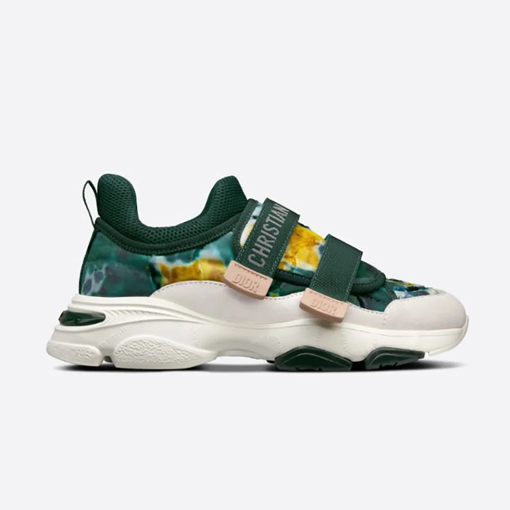 Dior D-Wander Sneaker Cypress Green Camouflage Tie & Dior Technical Fabric for Women Dior D-Wander Sneaker Cypress Green Camouflage Tie & Dior Technical Fabric for Women