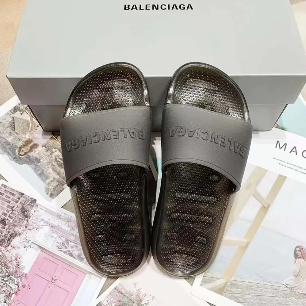 Balenciaga Pool Transparent Slide Sandal in Black Rubber for Unisex Balenciaga Pool Transparent Slide Sandal in Black Rubber for Unisex