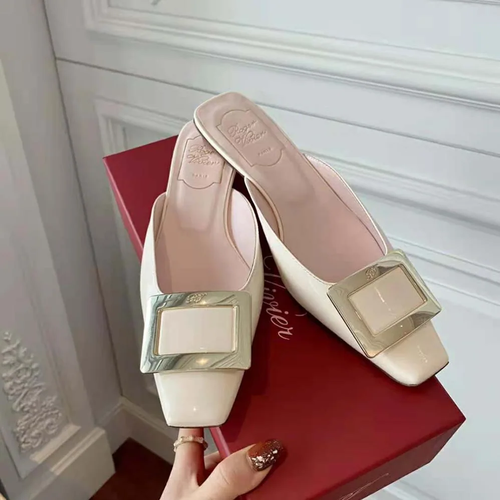 Roger Vivier Belle Vivier Metal Buckle Mules in Patent Leather in 2.5 cm Heel Roger Vivier Belle Vivier Metal Buckle Mules in Patent Leather in 2.5 cm Heel