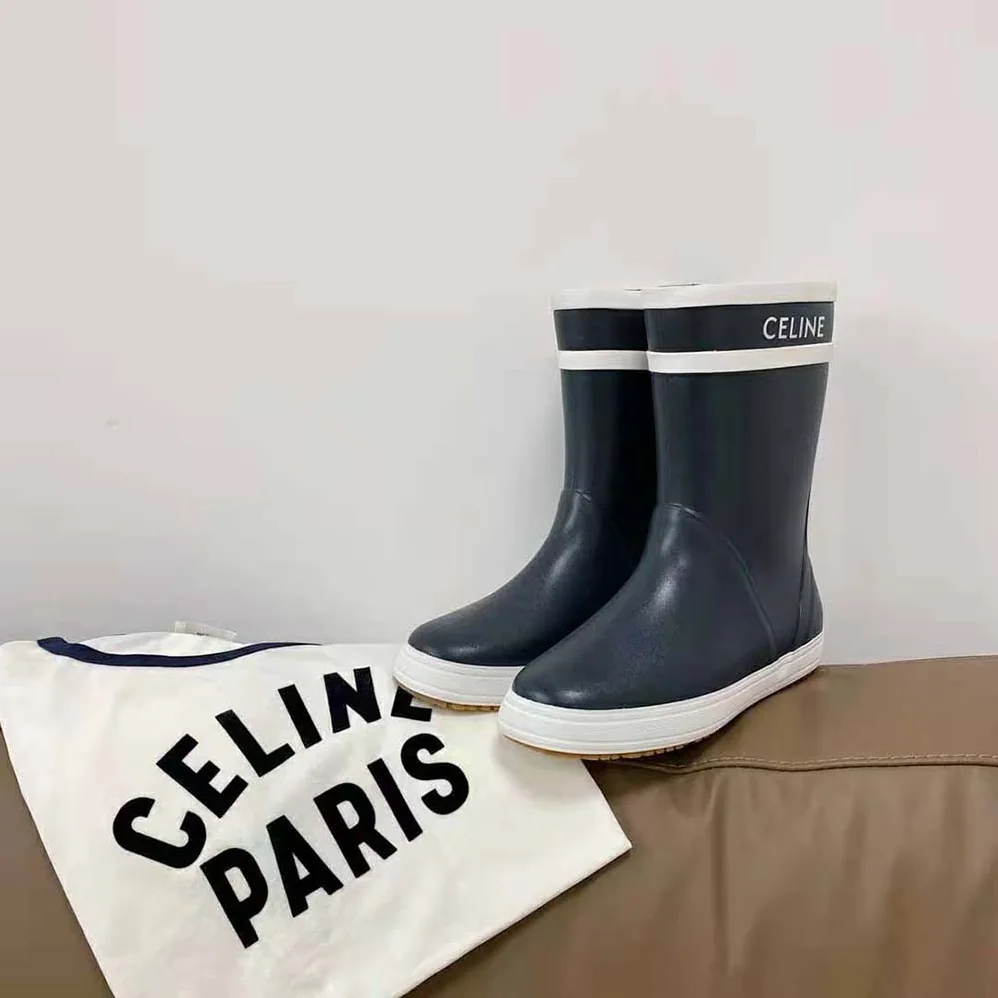 Celine Flat Half Boot Les Bottes DE Pont Celine in Natural Rubber for Women in Navy