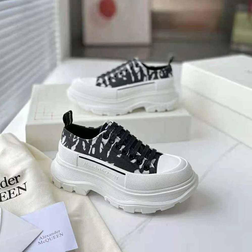 Alexander Mcqueen McQueen Graffiti Tread Slick Lace for Unisex in up in Black/White