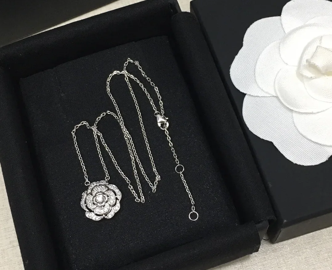 Chanel Bouton De Camélia Necklace Silver Tone