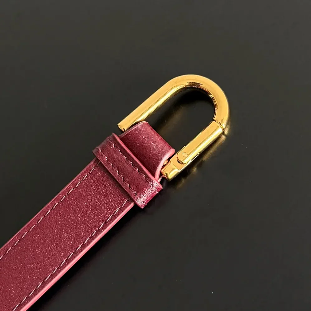 Bottega Veneta Andiamo Bucket in Silky Calf Leather for Women in Maroon