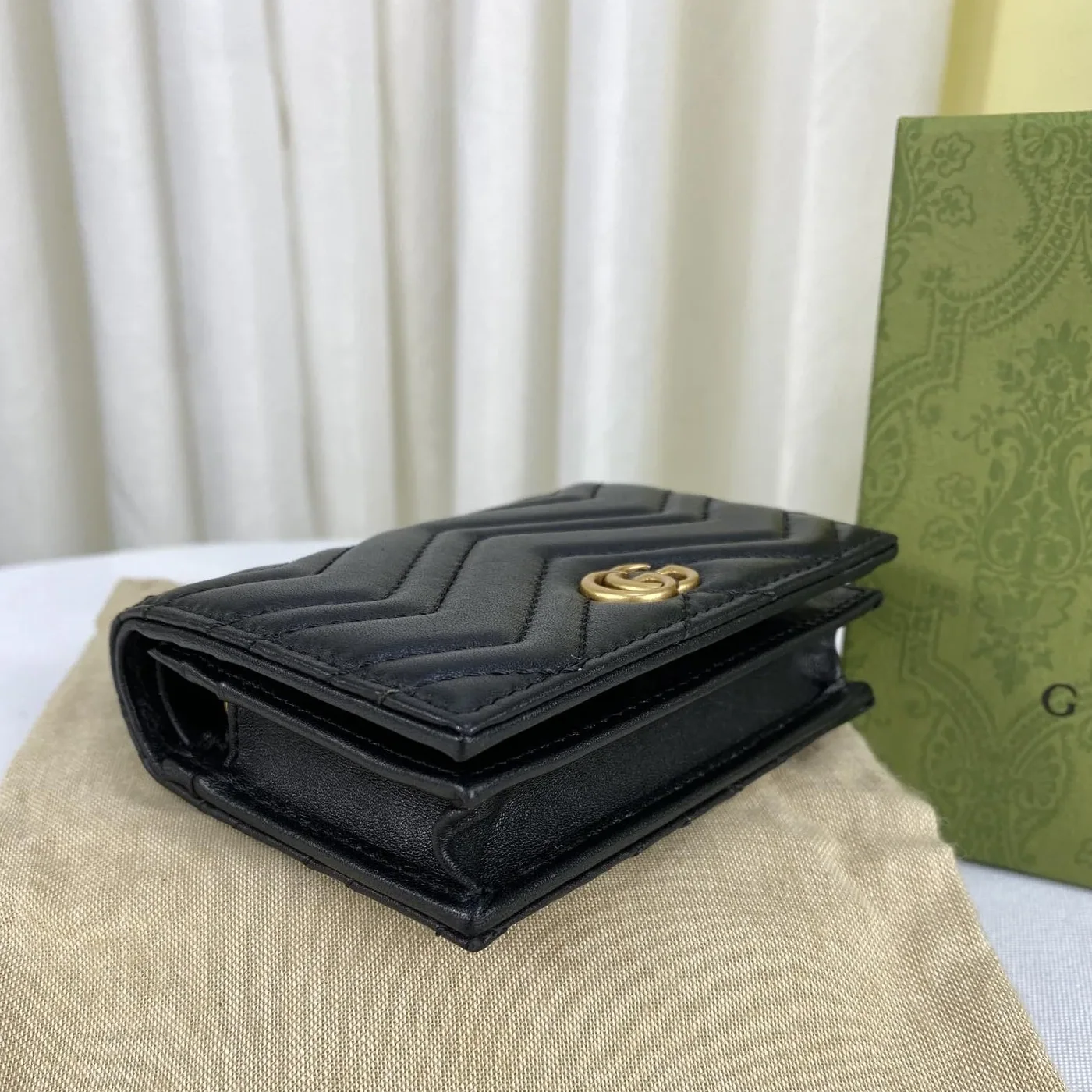 Gucci GG Marmont Card Case Wallet Black / Gucci GG Marmont Card Case Wallet Black /
