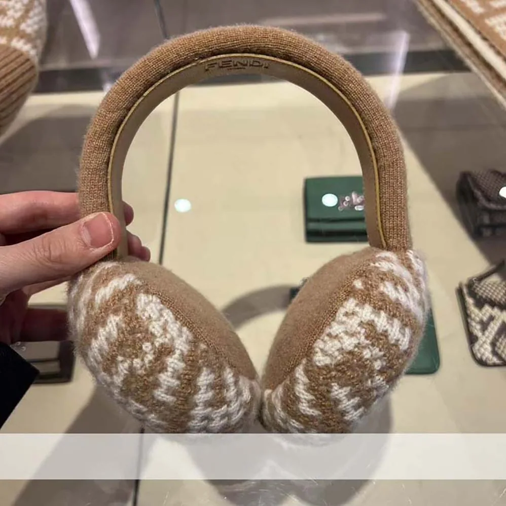 Fendi Dove Gray Cashmere Earmuffs for Women Fendi Dove Gray Cashmere Earmuffs for Women
