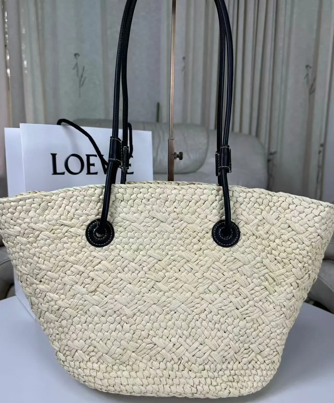 Loewe Anagram Basket Bag Beige/Black / A223T43X02 Loewe Anagram Basket Bag Beige/Black / A223T43X02