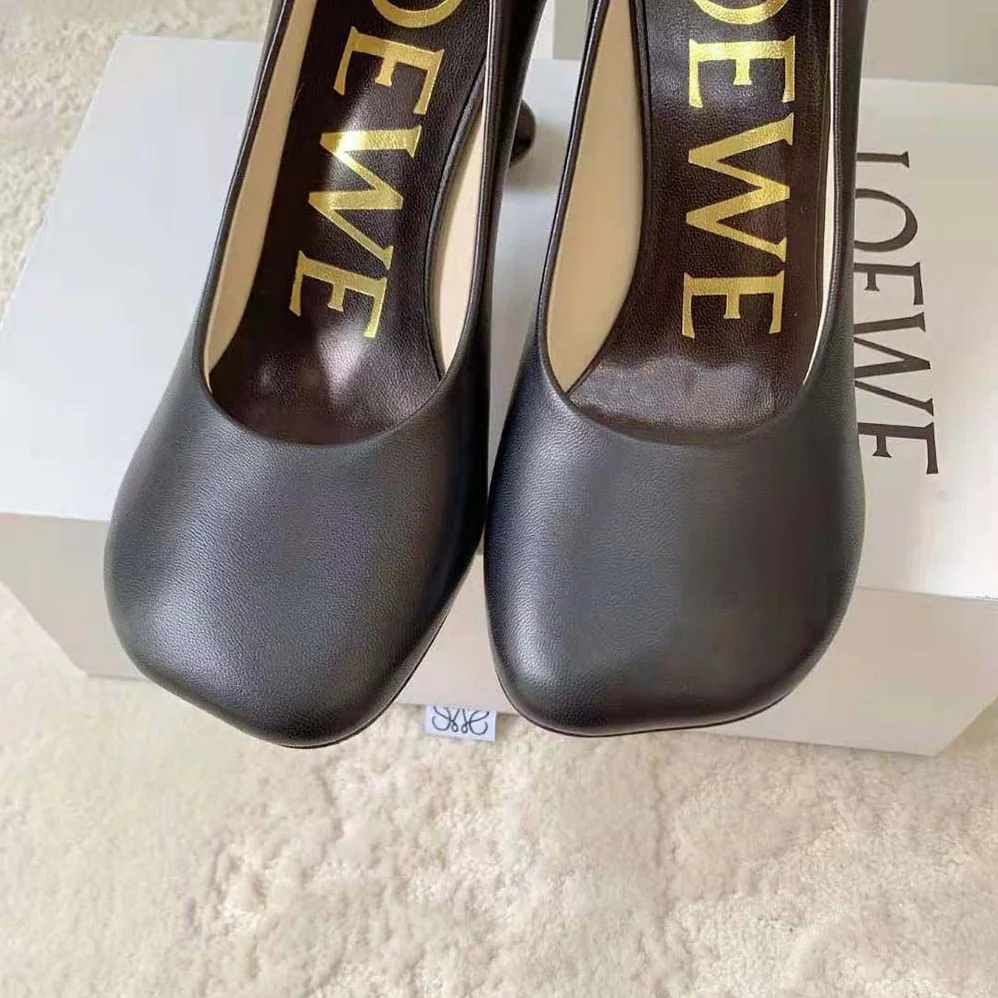 Loewe Toy Pump in Goatskin for Women in Black