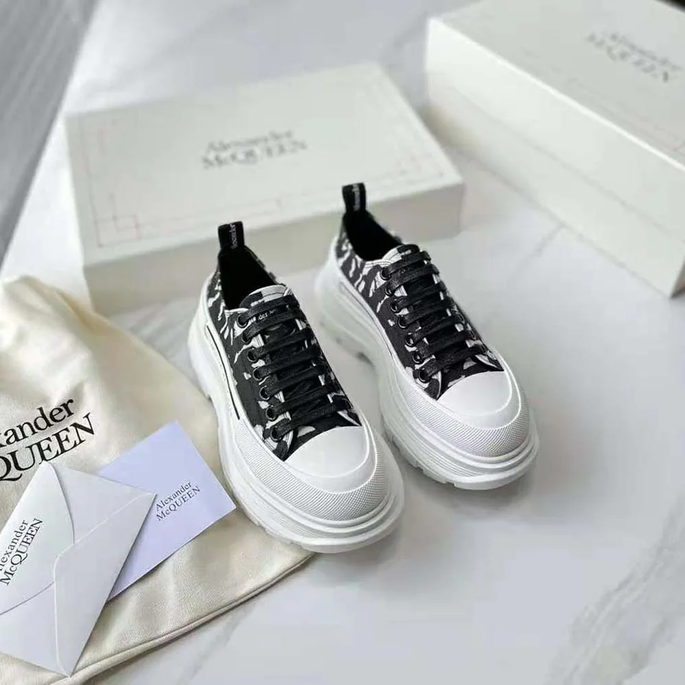 Alexander Mcqueen McQueen Graffiti Tread Slick Lace for Unisex in up in Black/White