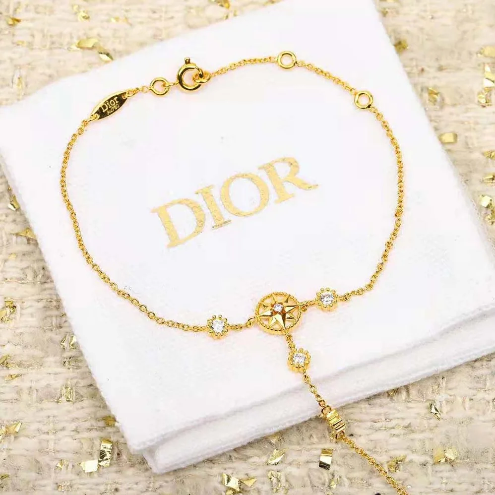 Dior Rose Des Vents Hand Jewel Yellow Gold Diamonds and Mother-of for Women in Pearl Dior Rose Des Vents Hand Jewel Yellow Gold Diamonds and Mother-of for Women in Pearl