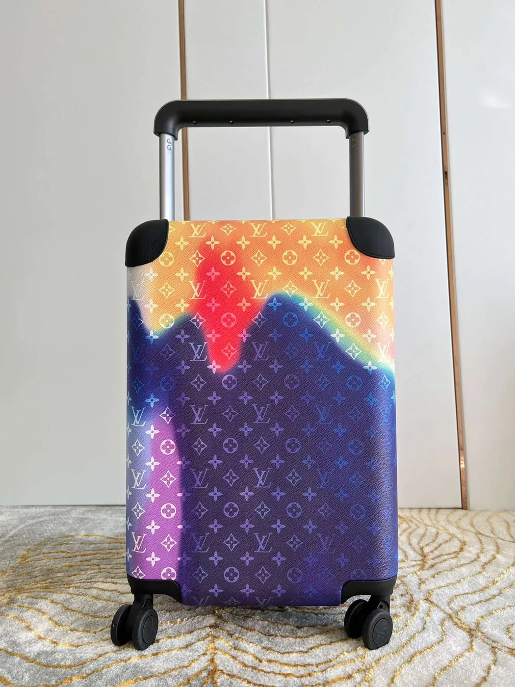 Louis Vuitton Horizon 55 Suitcase in Monogram Black Silver Hardware