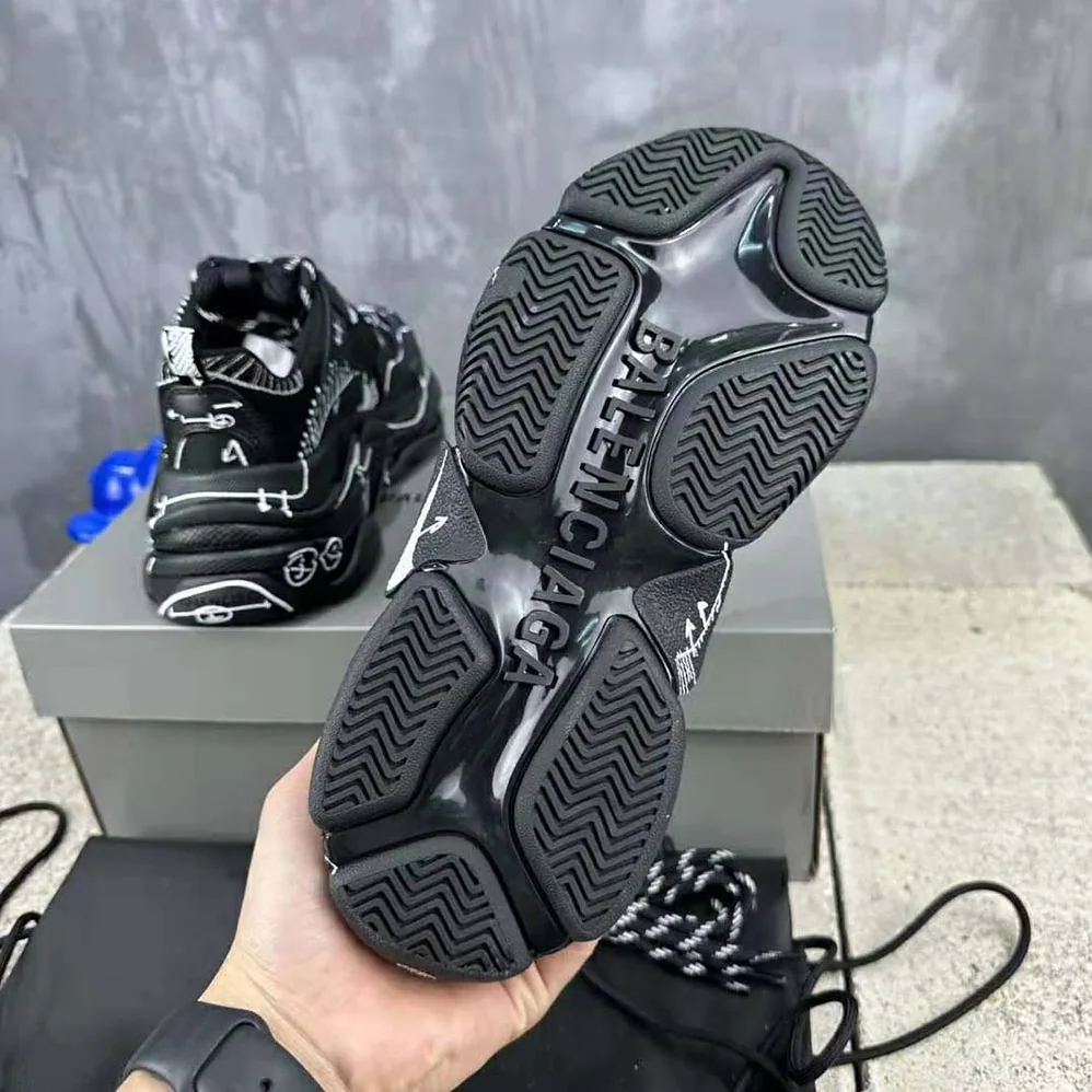 Balenciaga Triple S Sketch Sneaker in Black and White Double Foam and Mesh for Unisex Balenciaga Triple S Sketch Sneaker in Black and White Double Foam and Mesh for Unisex