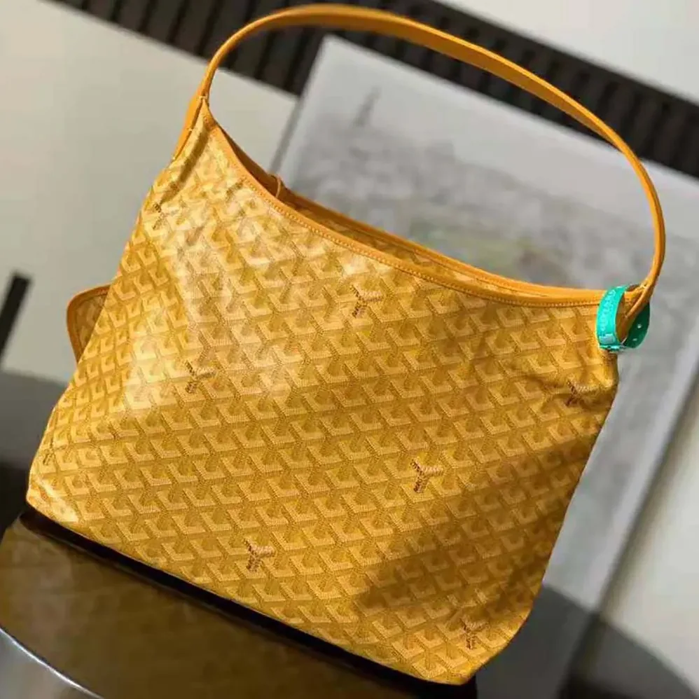 Goyard Bohème Hobo Bag for Unisex in Yellow Goyard Bohème Hobo Bag for Unisex in Yellow