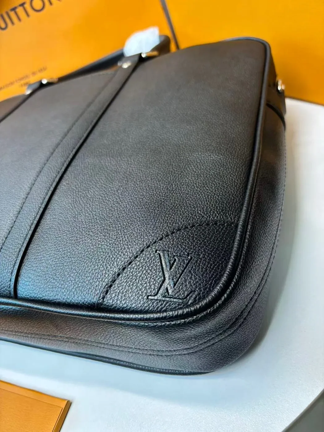 Louis Vuitton Porte in Documents Voyage PM Black / Louis Vuitton Porte in Documents Voyage PM Black /