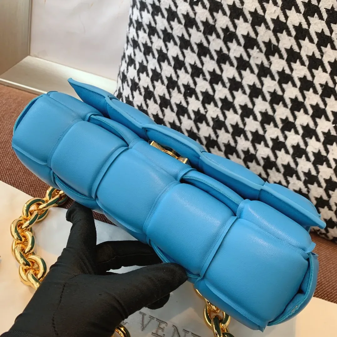 Bottega Veneta Chain Cassette Blue Bottega Veneta Chain Cassette Blue