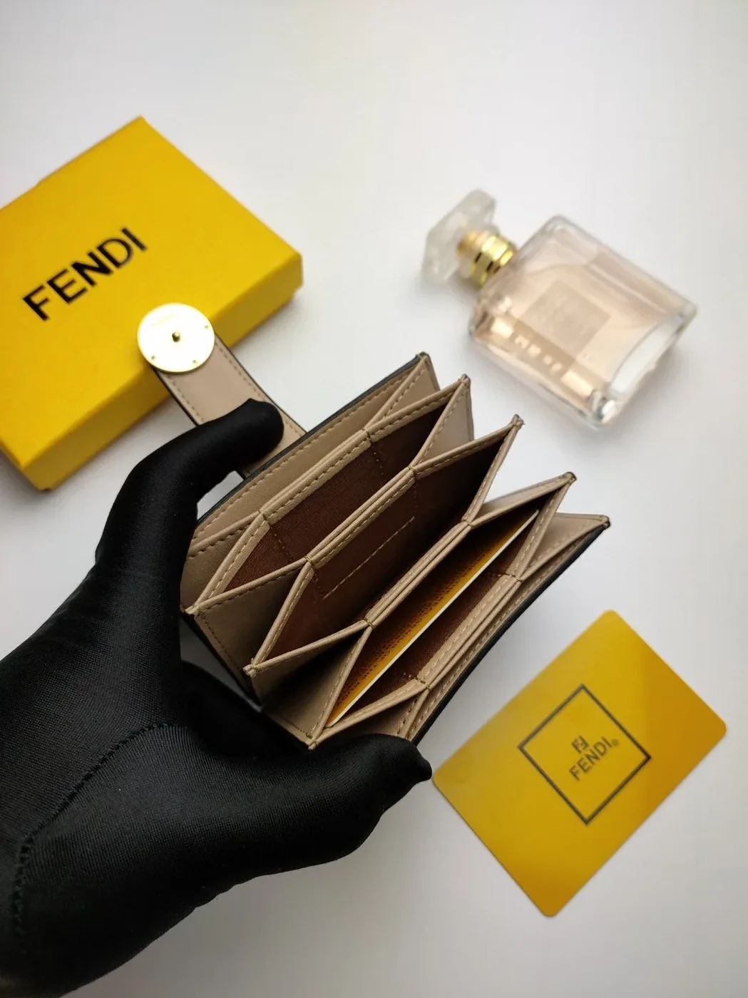 Fendi Card Holder Light Grey With Light Grey Gusseted Card Holder / FF 8M0301A18BF0E65