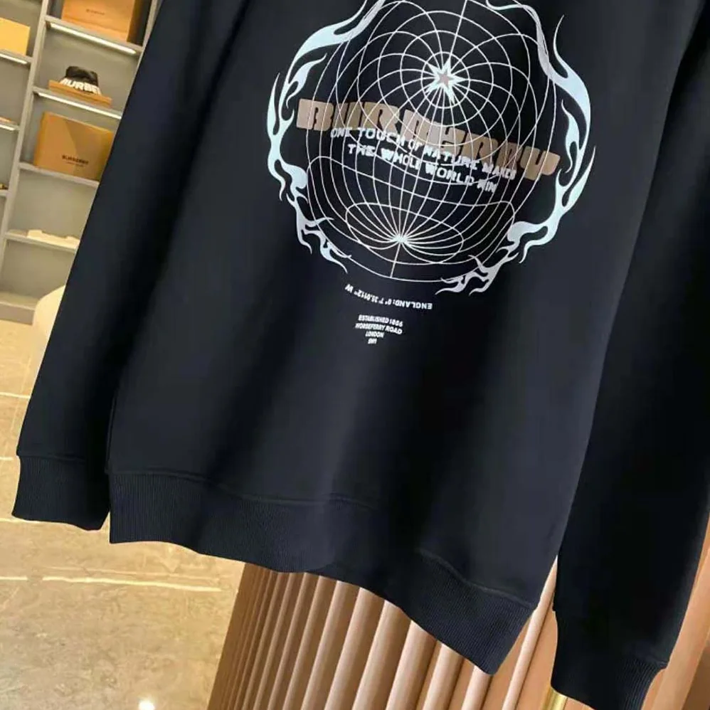 Burberry Globe Graphic Cotton Sweatshirt for Men in Black