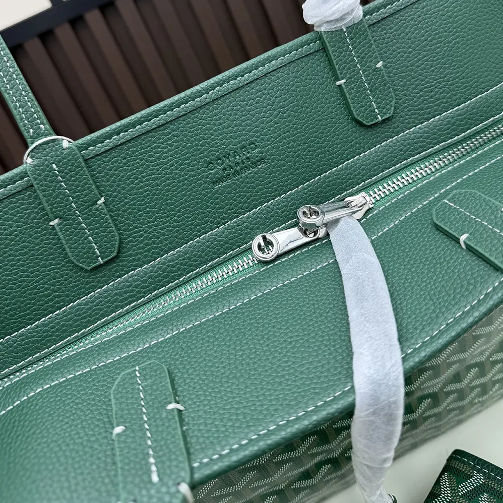 Goyard Hardy Pm Bag for Unisex in Green