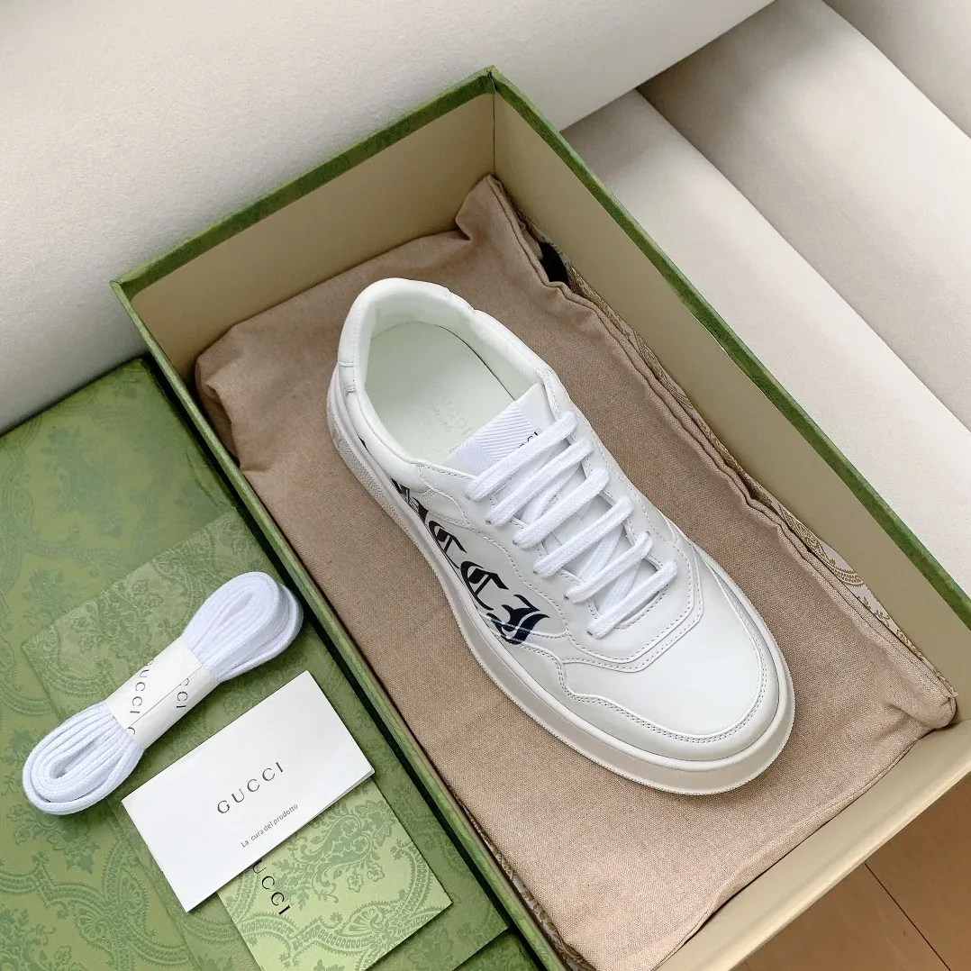 Gucci Sneaker White With Gucci Print 1XL10 Gucci Sneaker White With Gucci Print 1XL10