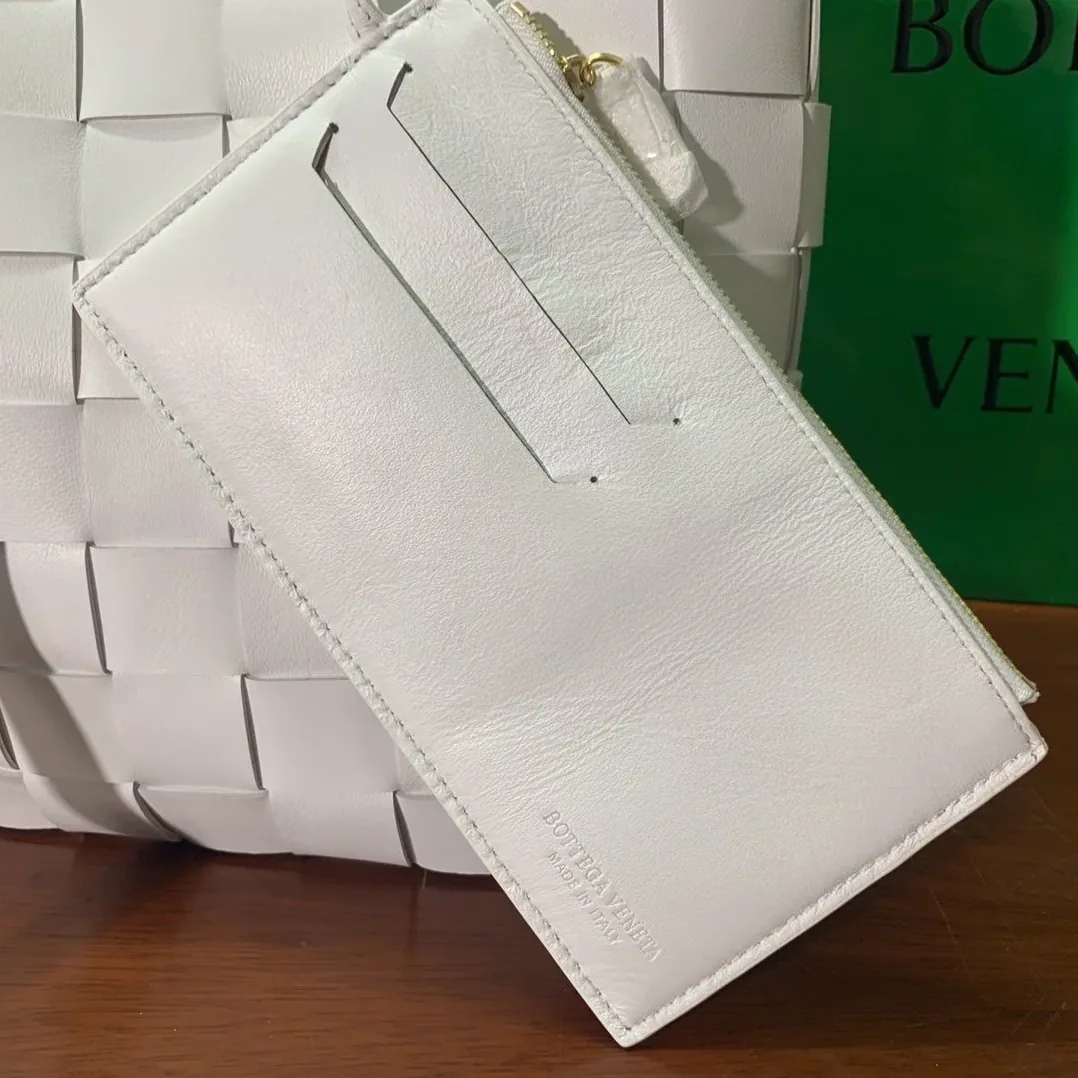 Bottega Veneta Shoulder Bag Nappa White Bottega Veneta Shoulder Bag Nappa White