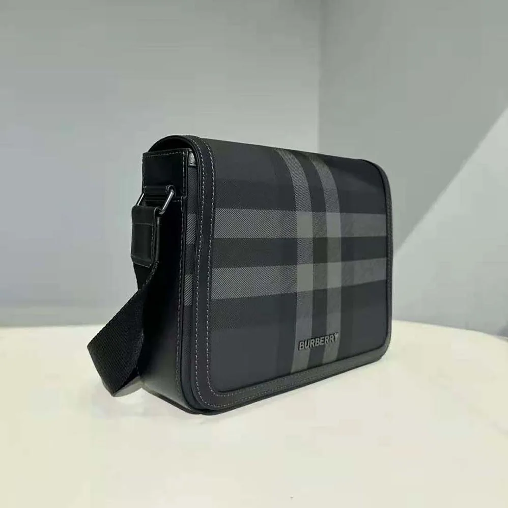 Burberry Small Alfred Messenger Bag for Men in Black Burberry Small Alfred Messenger Bag for Men in Black