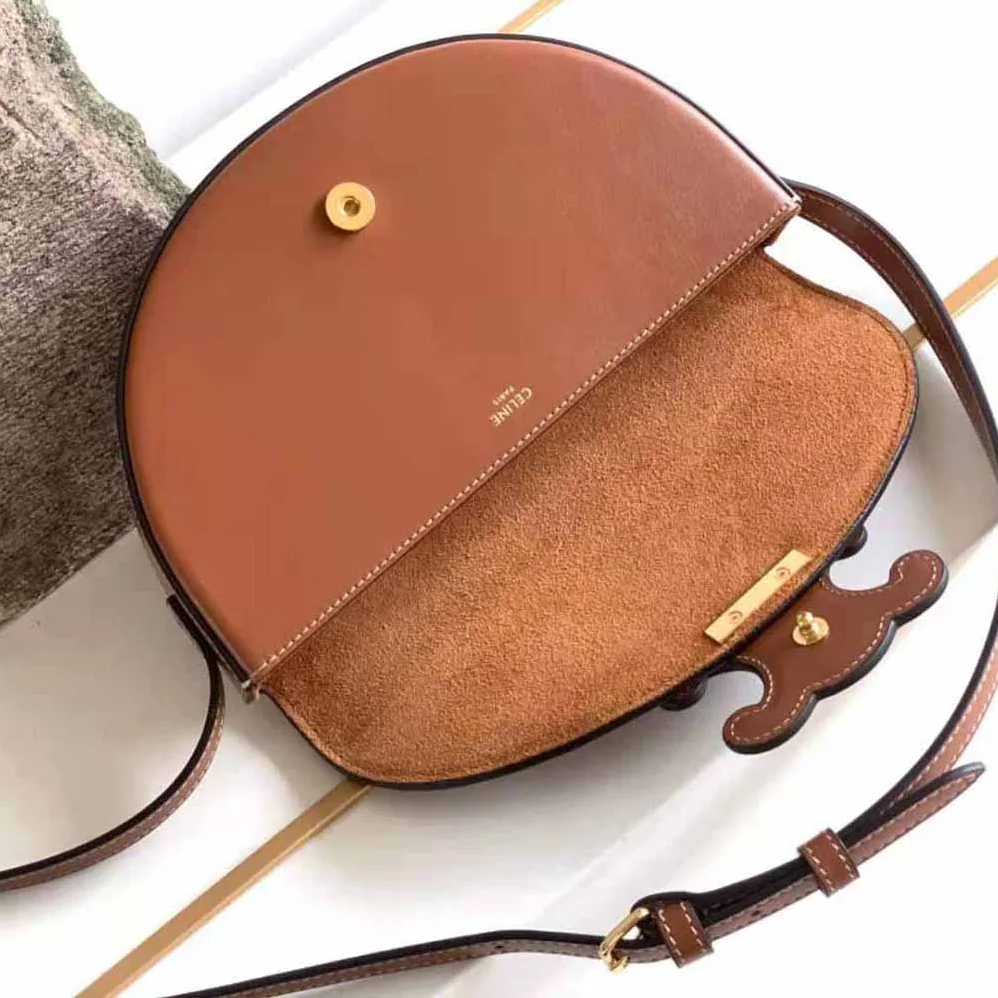 Celine Besace Cuir Triomphe in Smooth Calfskin for Women in Brown